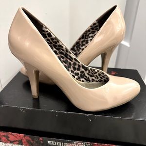 Nude Heels - brand new